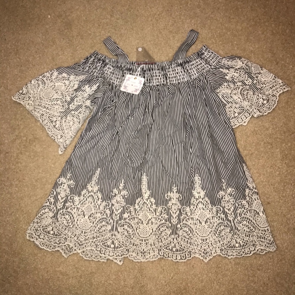 Cold shoulder shirt